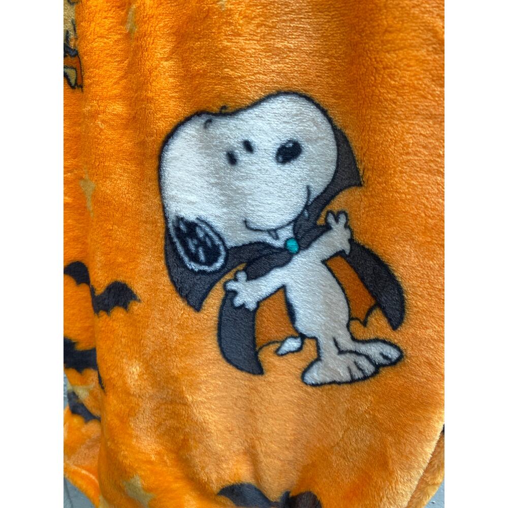 Peanuts Snoopy Halloween Throw Blanket 50x70 in
